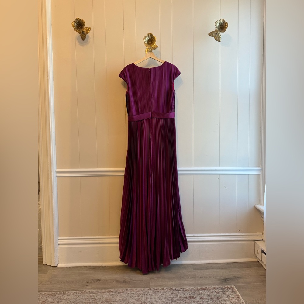 Pleated Plunge Neck Belted A Line Gown - Picture 4 of 5
